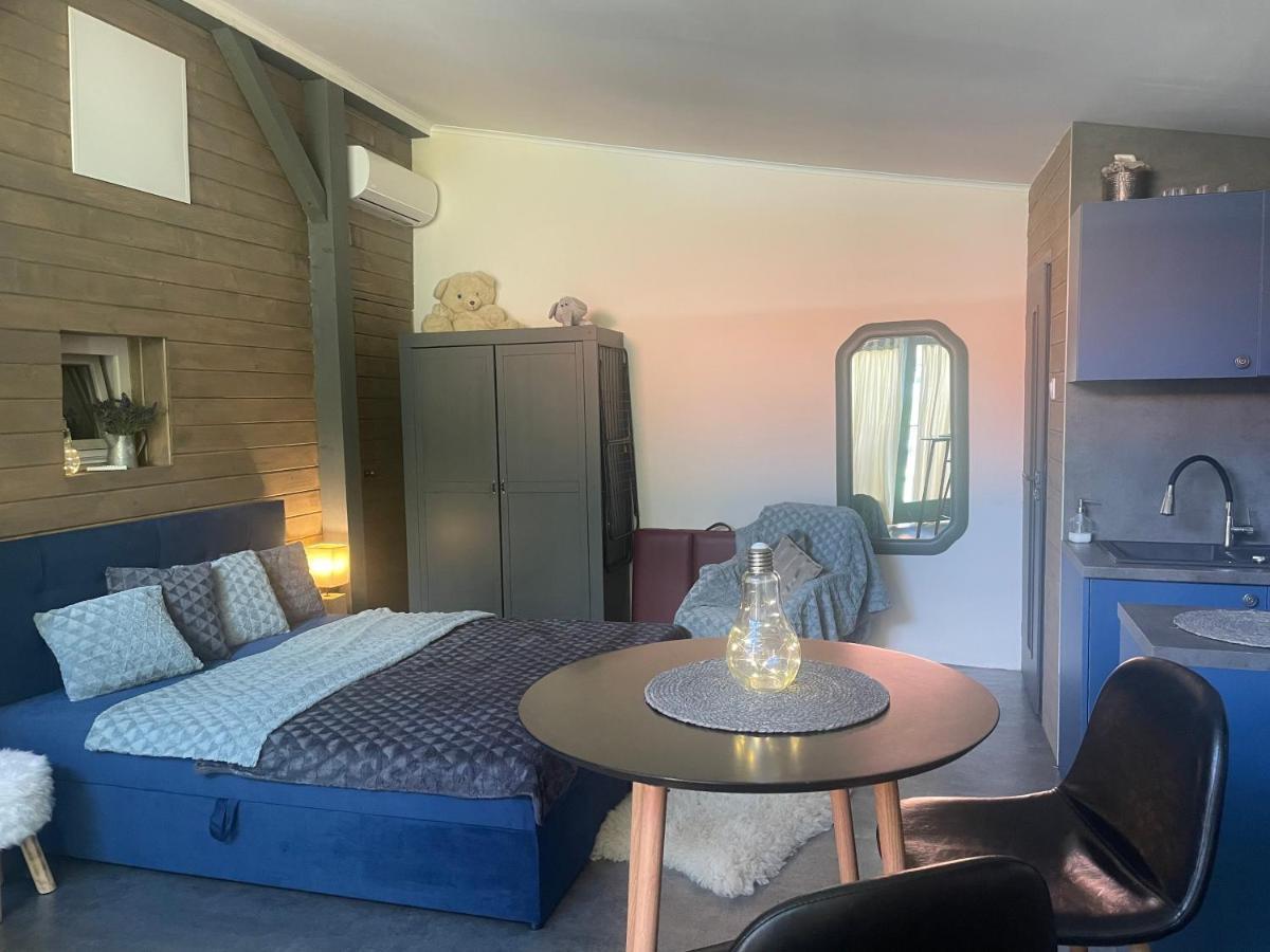 MonPe apartmánik s atmosférou Komárno Exterior foto