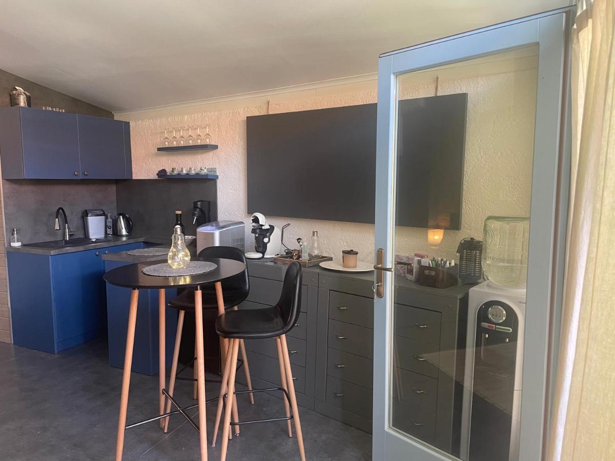 MonPe apartmánik s atmosférou Komárno Exterior foto