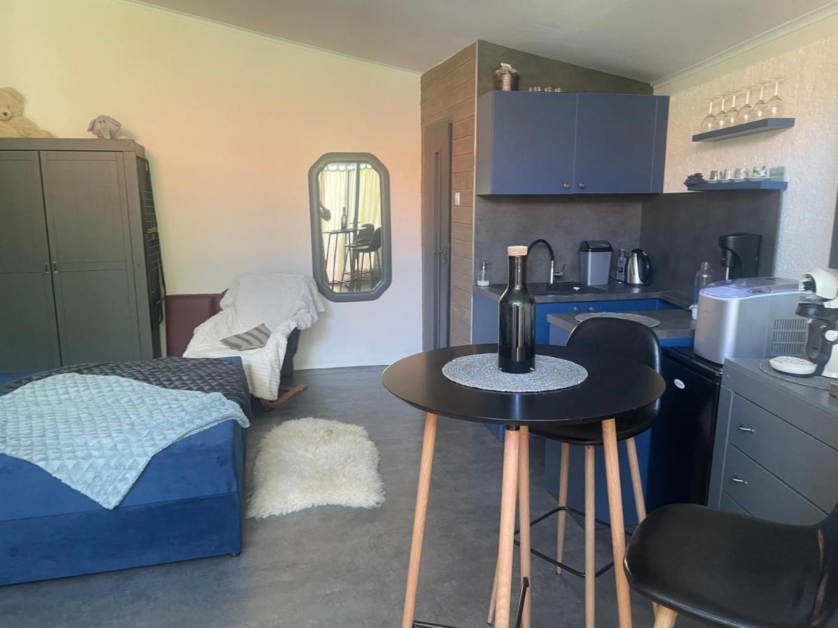 MonPe apartmánik s atmosférou Komárno Exterior foto